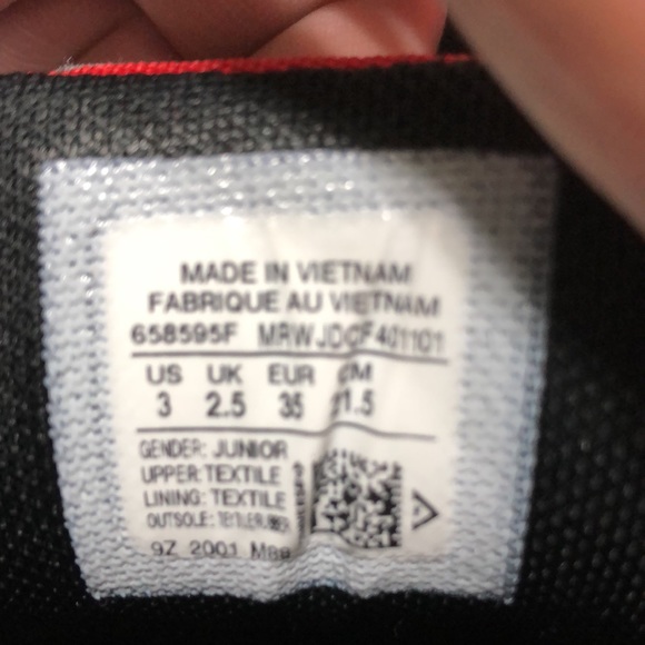 Converse AllStar Sneakers - Picture 4 of 6